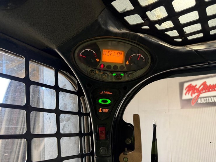 2014-bobcat-s850-image-20