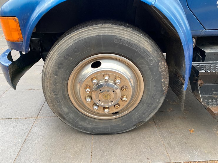 international-4700-image-12