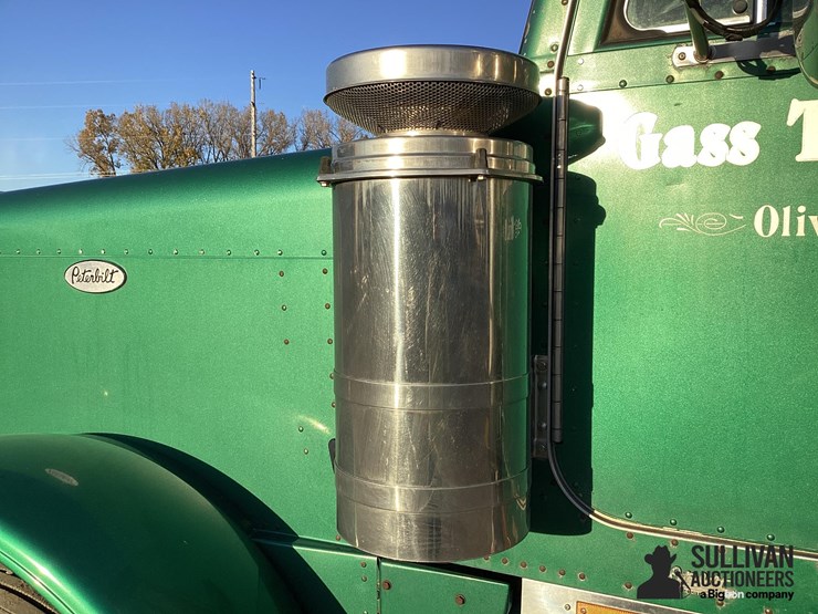 peterbilt-379-image-10