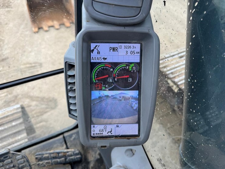 2019-deere-210g-lc-image-23
