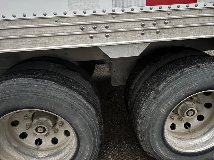 2021-timpte-grain-trailer-image-8