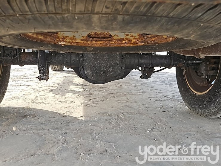 ford-f350-xlt-image-17