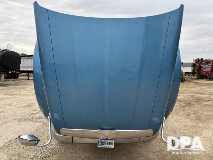 peterbilt-579-image-42