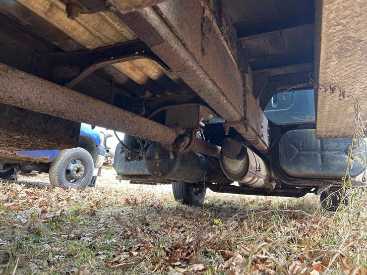 international-4700-image-22