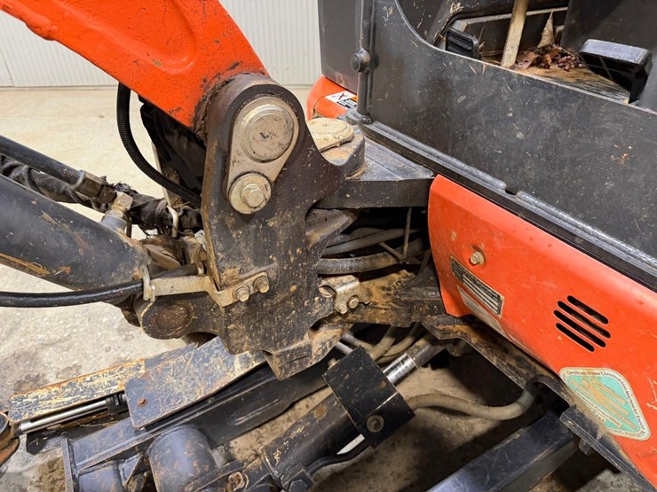 2020-kubota-u35-4-image-15
