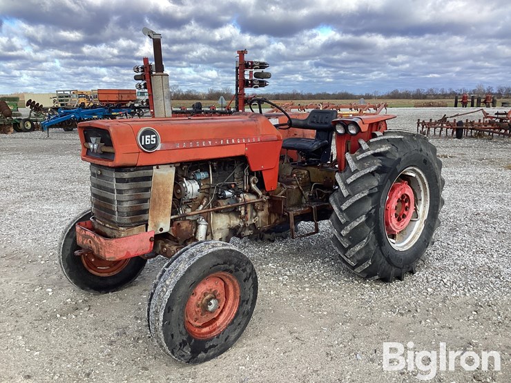 massey-ferguson-165-image-1