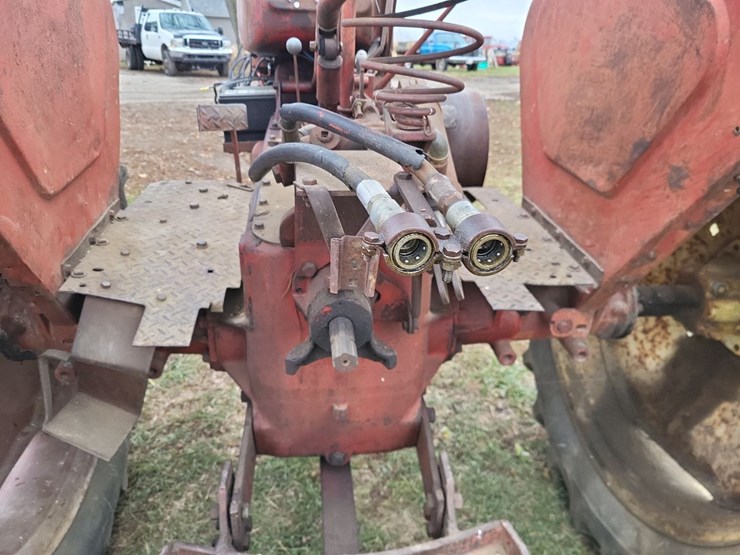 massey-ferguson-44-image-18