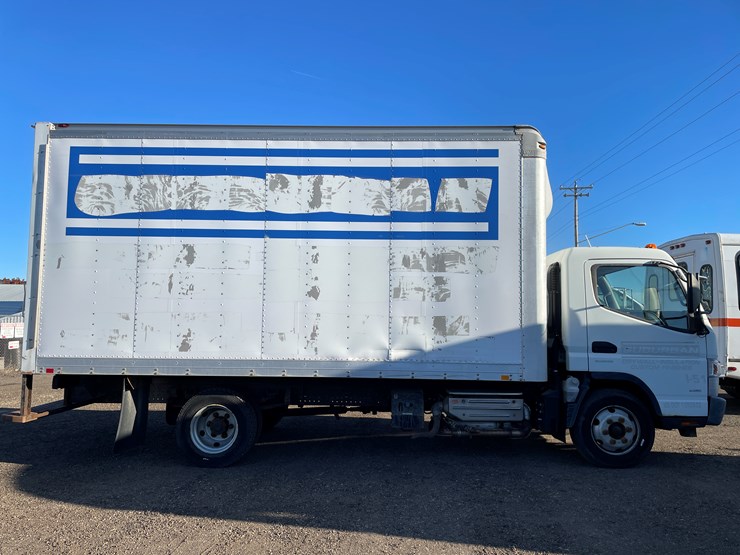 #1072-•-2012-mitsubishi-canter-fe160-cab-over-diesel-box-truck-(has-wi-title)-image-4