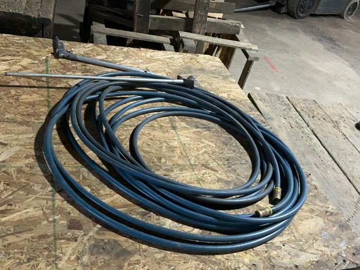 #610-•-11-wooden-tables-image-13