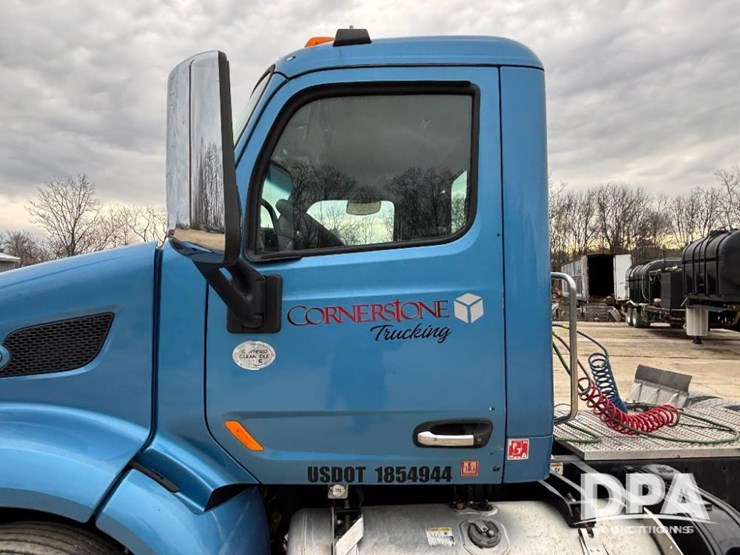 peterbilt-579-image-20