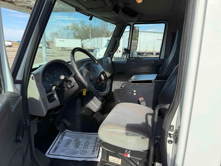 international-durastar-4300-image-27