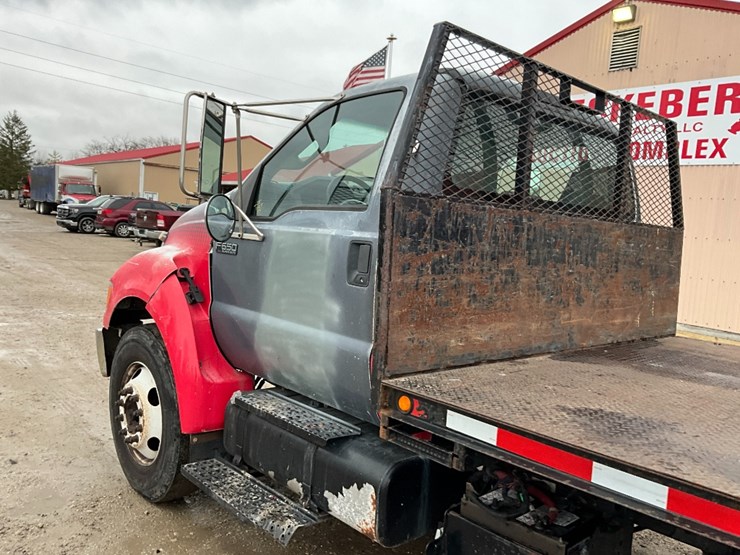 2015-ford-f650-image-14