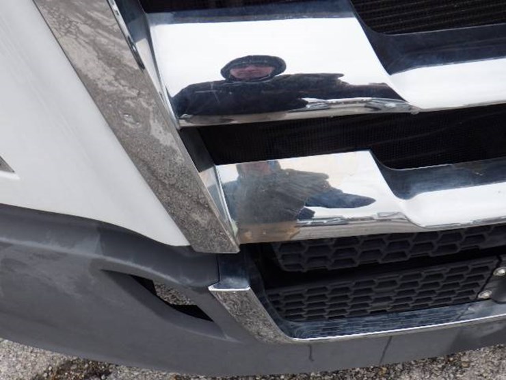 freightliner-cascadia-126-image-4