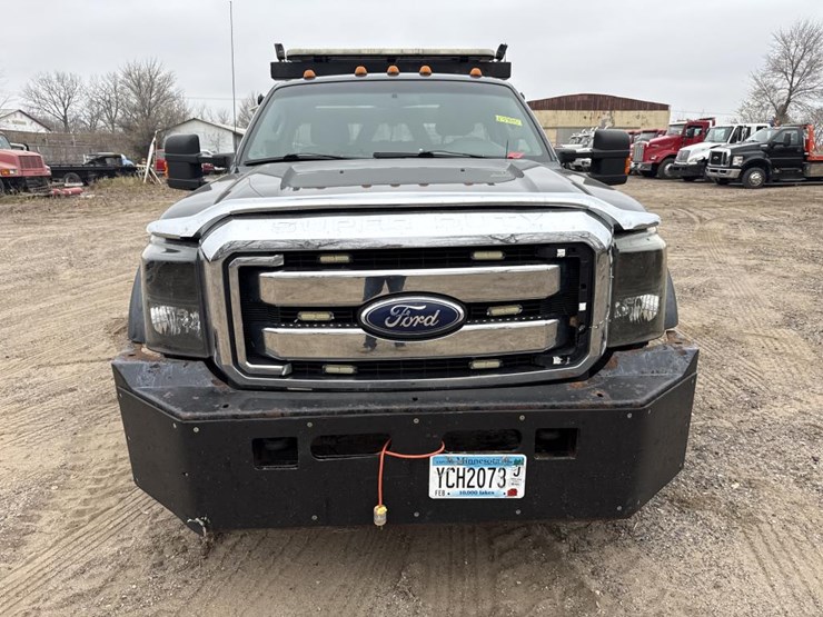 ford-f550-xlt-image-8