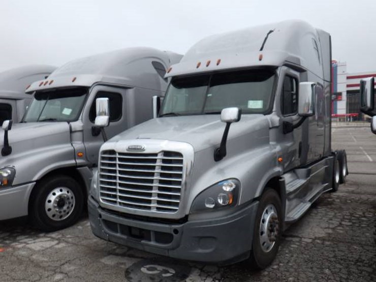 2019-freightliner-cascadia-125-image-1