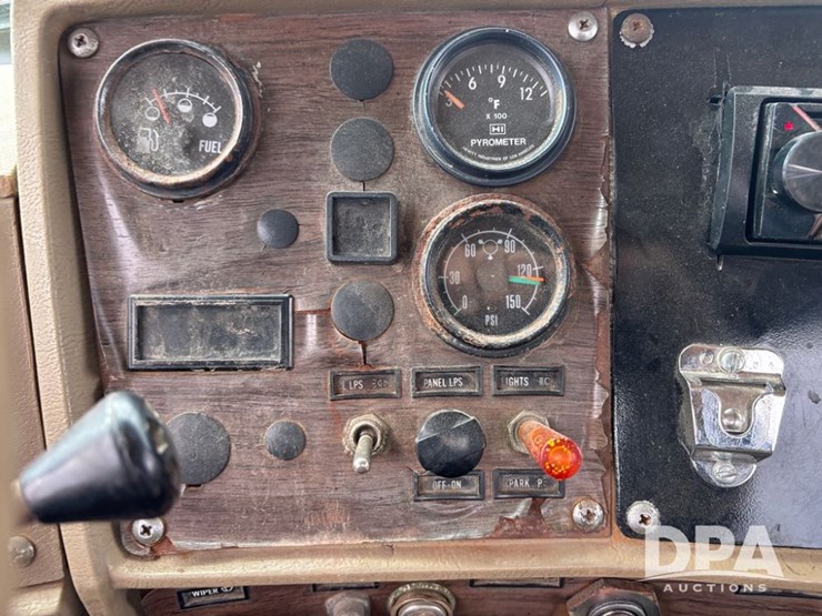 mack-r686st-image-63