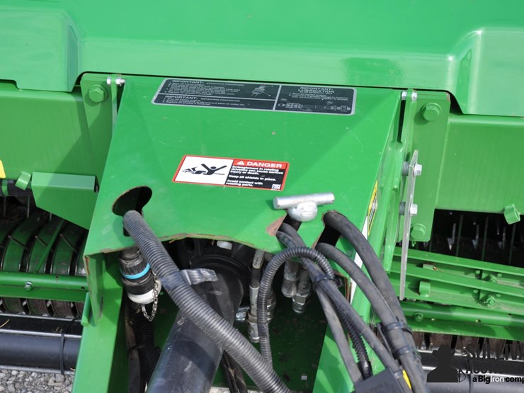 john-deere-560m-image-12