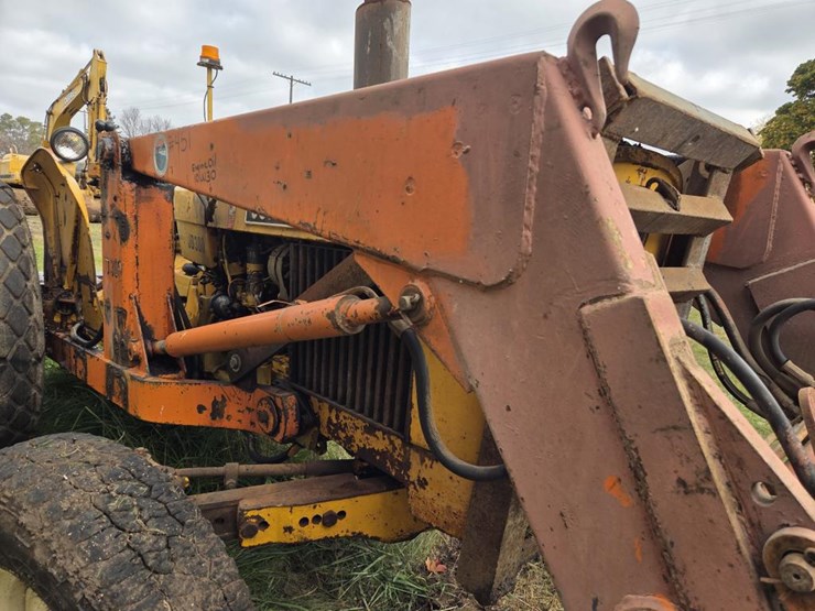 john-deere-300-image-16