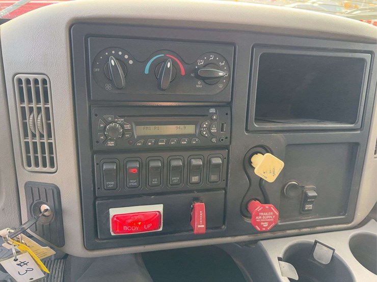 2013-international-workstar-7400-image-65