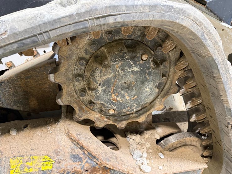 2022-bobcat-t76-image-14