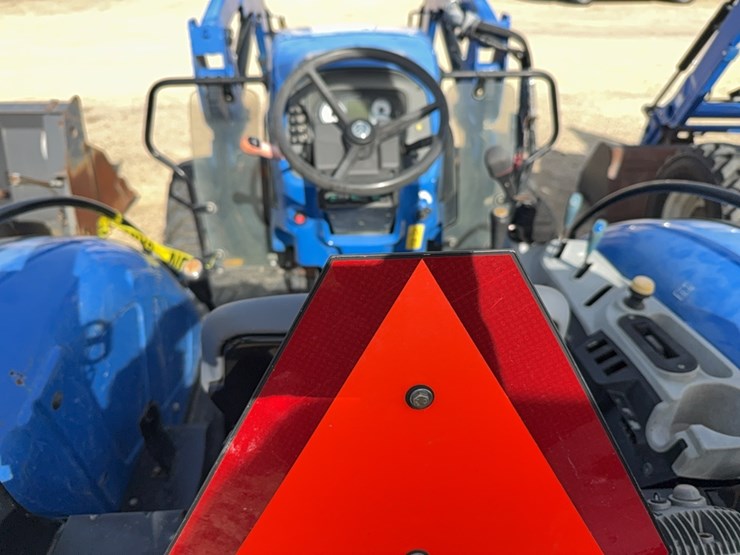 new-holland-workmaster-105-image-36