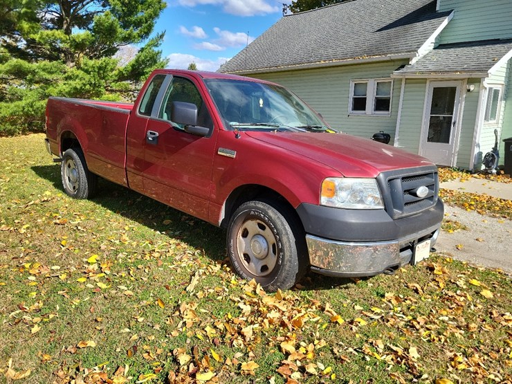 2007-ford-f150-xl-image-1