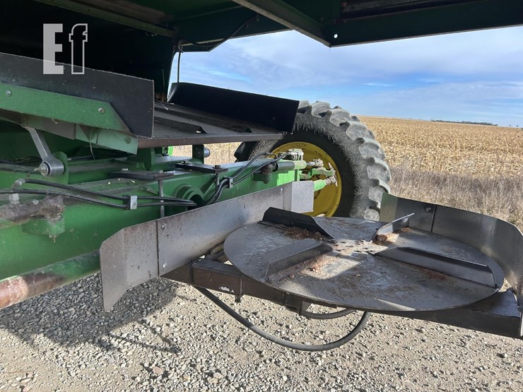 1993-john-deere-9600-image-32