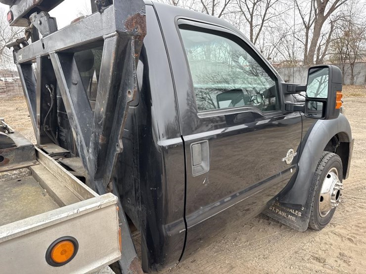 ford-f550-xlt-image-27