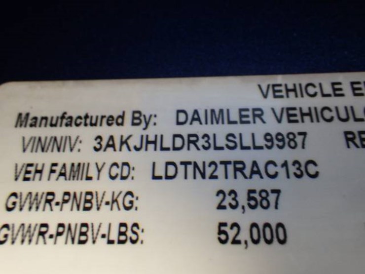 freightliner-cascadia-126-image-20