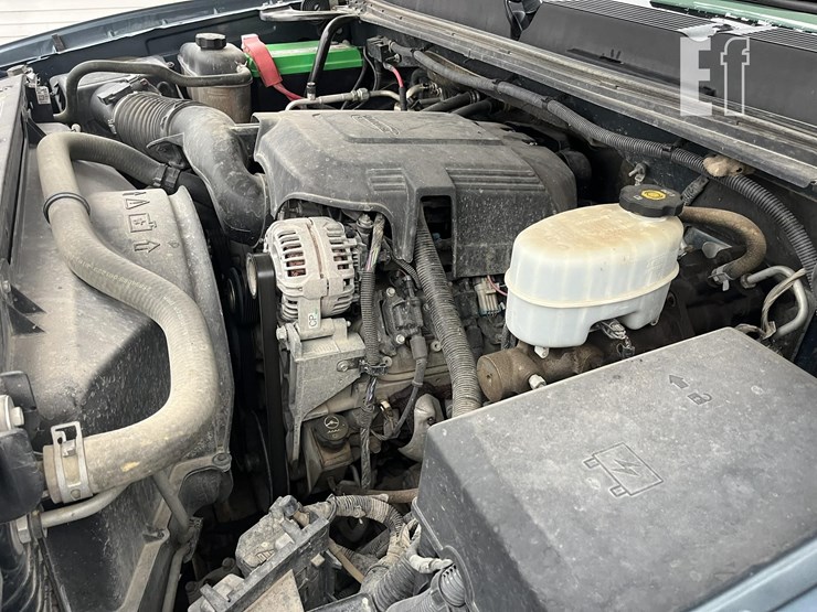 chevrolet-silverado-2500hd-lt-image-31