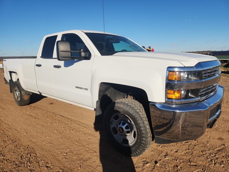 2017-chevrolet-2500-image-7