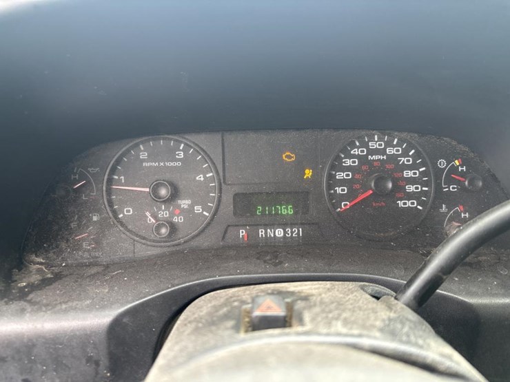 ford-f350-xl-image-36