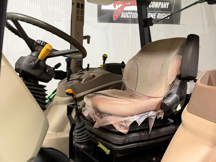 john-deere-5.5-image-17