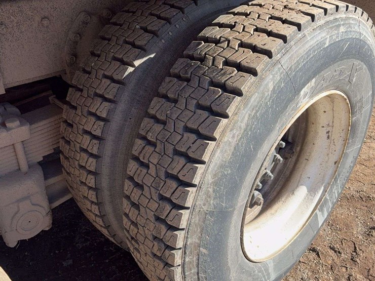 1993-international-4900-image-8