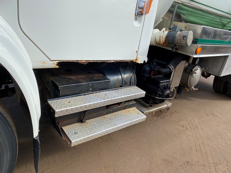 1999-international-4900-image-21