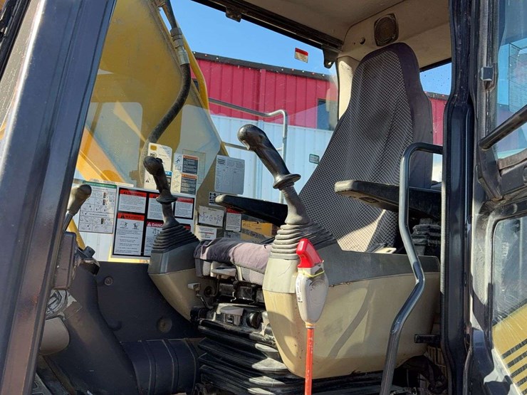 komatsu-pc210-lc-10-image-63