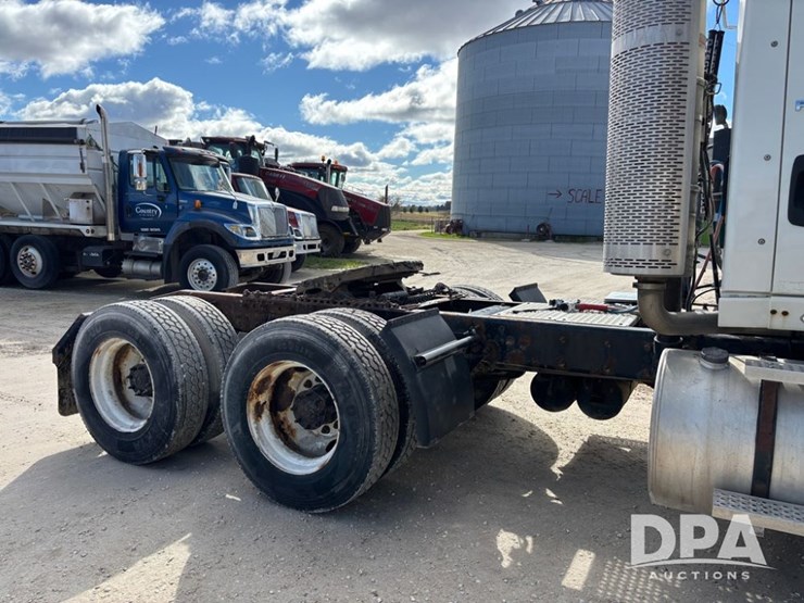 2012-international-prostar-image-46