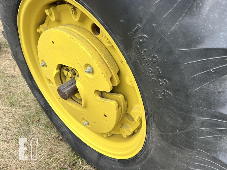 john-deere-3020-image-22