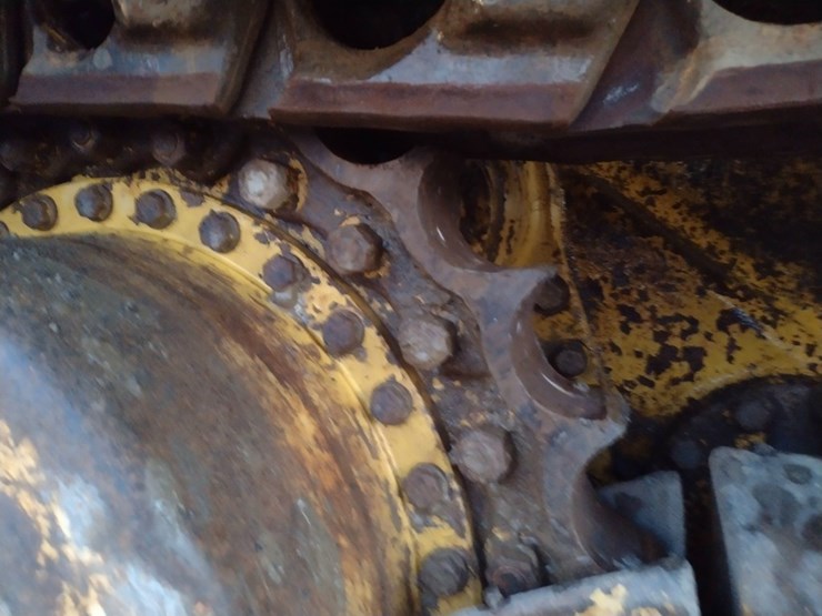 komatsu-d65ex-15-image-31