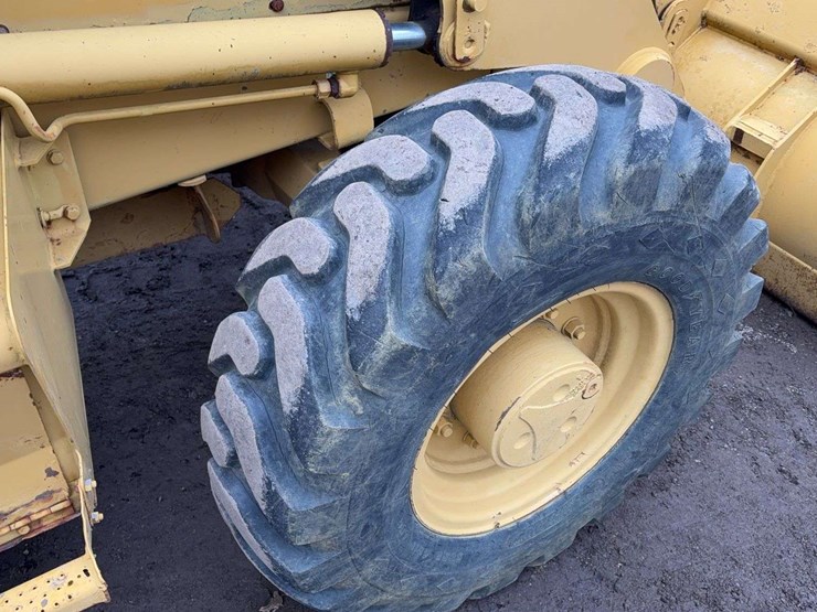 caterpillar-416c-image-7