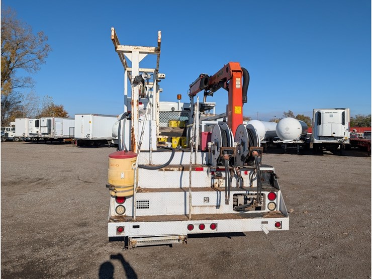 freightliner-108sd-image-12