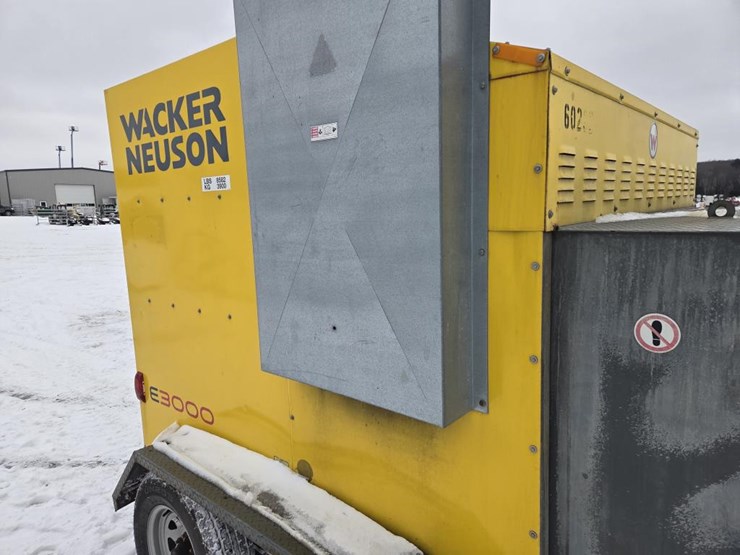 2014-wacker-neuson-e3000-image-18