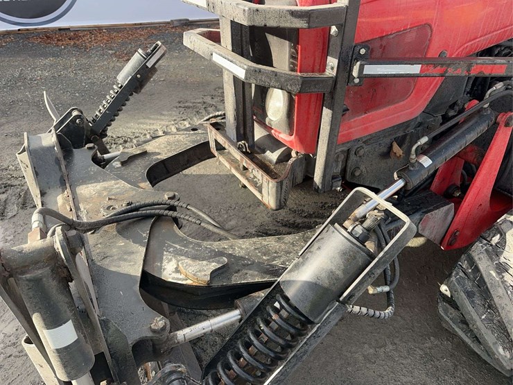 2005-massey-ferguson-6465-image-10