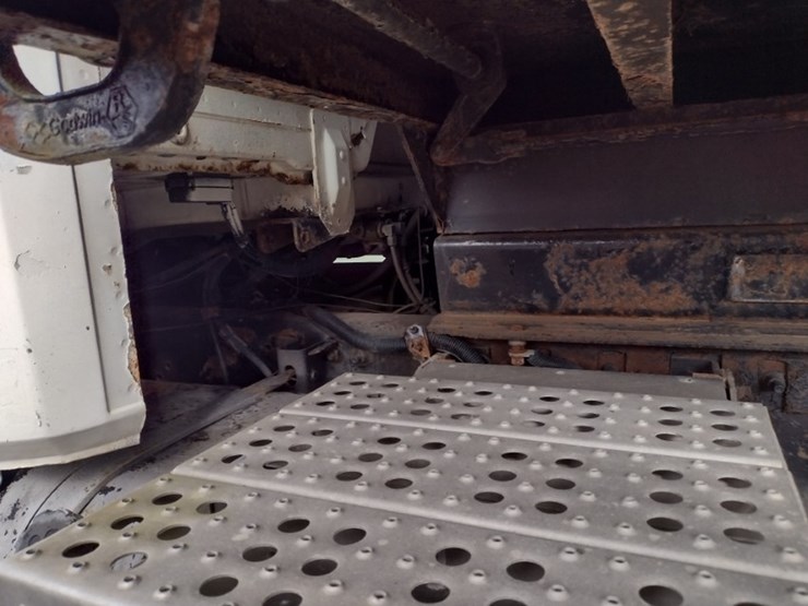 freightliner-fl70-image-33