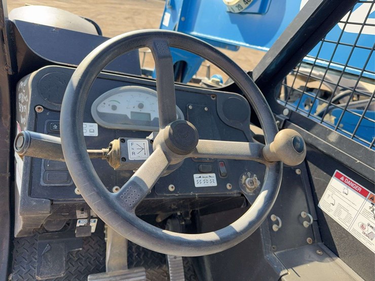 2017-genie-gth844-image-32