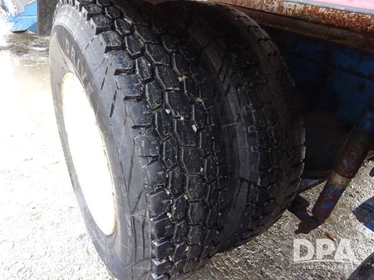 2003-international-8100-image-47