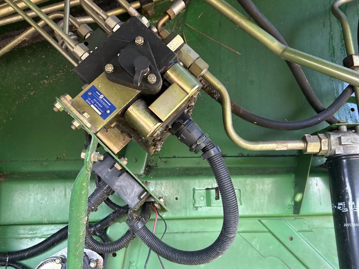 1997-john-deere-9600-image-25