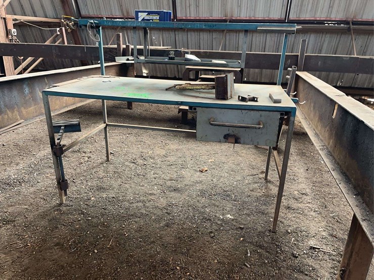 steel-work-table-image-3