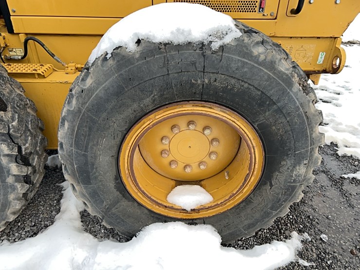 caterpillar-120m-image-16