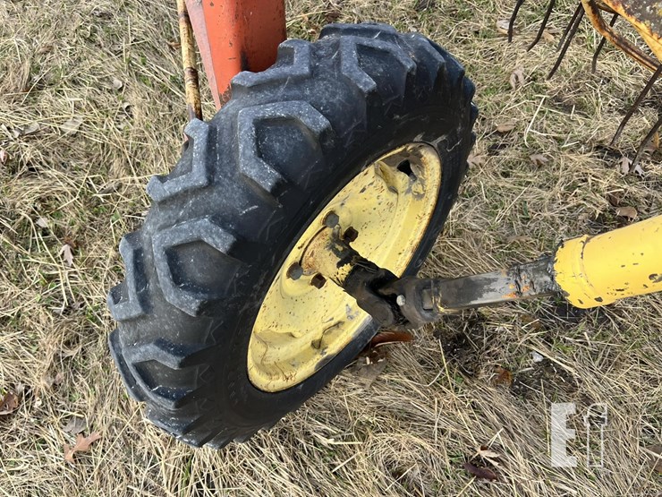 new-holland-260-image-5